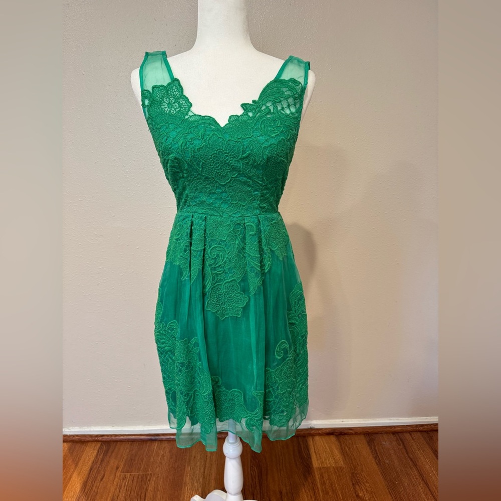 Vintage Yoana Baraschi 100% Silk Emerald Lace Mini Dress